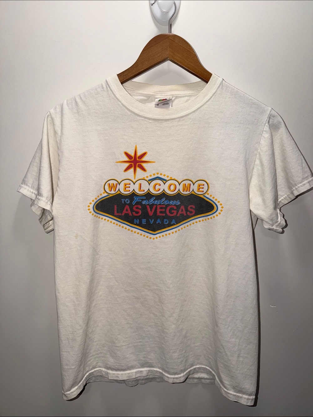 Vintage Fruit of the Loom White Las Vegas Graphic Tee Size S 24x19